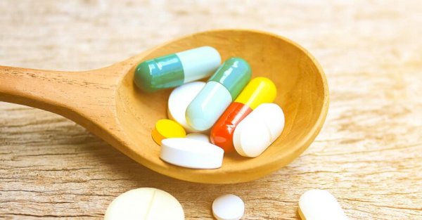 快檢查藥袋！樂觀大叔突憂鬱手抖，醫抓出兇手：不是壓力大 文/ 周伯翰